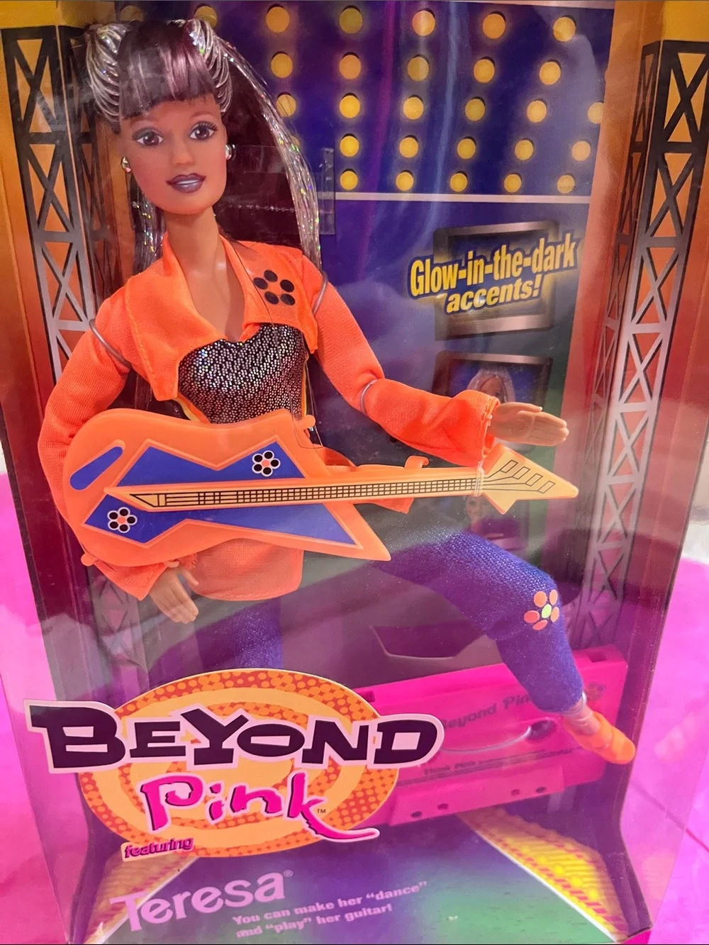 1998 Mattel Beyond Pink Teresa Rocket doll (#20018) Guitar Tinsel Hair NRFB